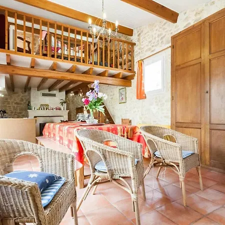 Villa Chaleureuse A Avec Cheminee