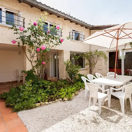 Villa Chaleureuse A Avec Cheminee